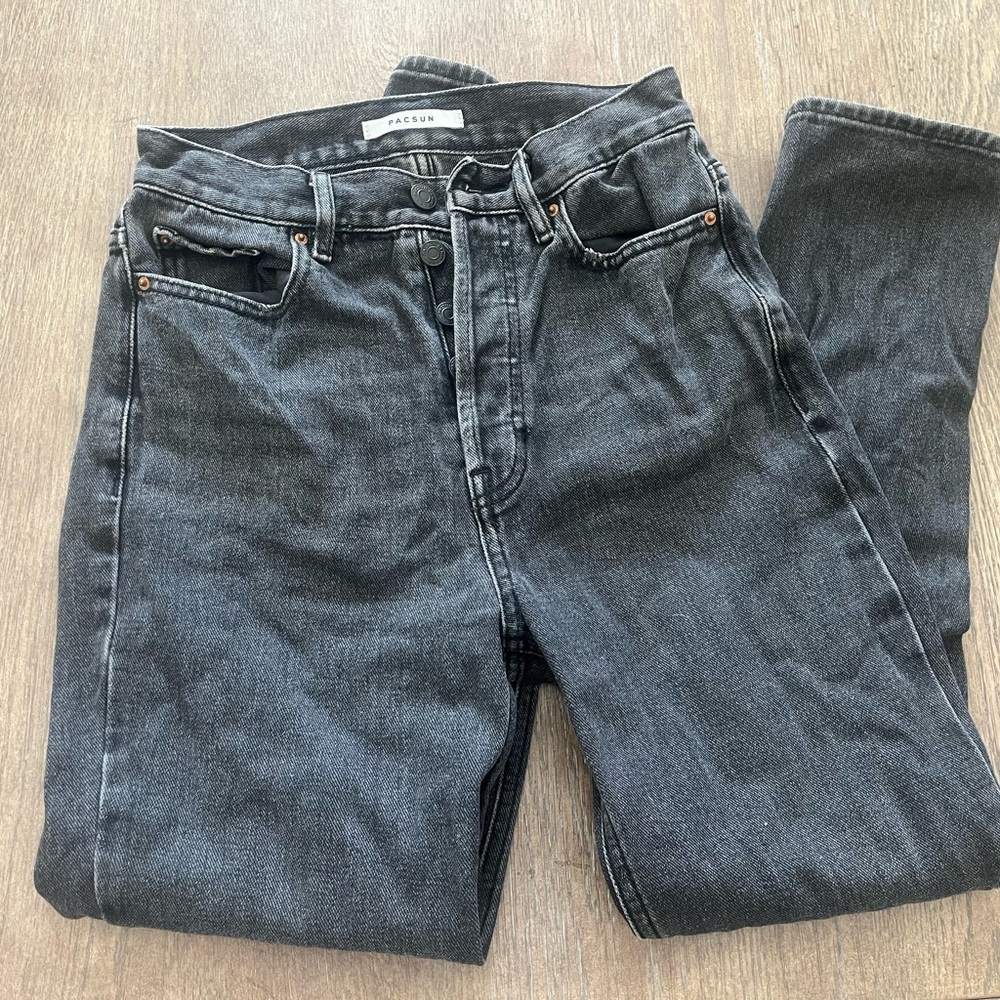 Pacsun mom straight leg jeans!